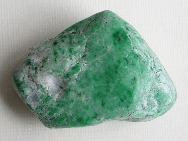 Apple-green jadeite pebble – (5771)